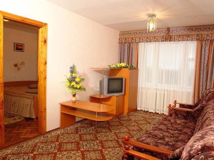 Profssoyuzny Hotel Chernihiv Room photo